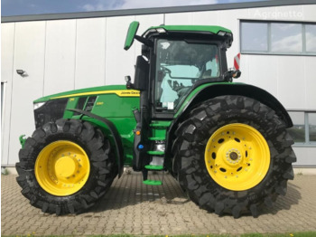 Farm tractor JOHN DEERE