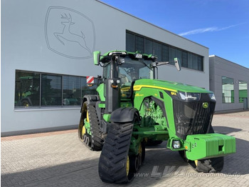 Farm tractor JOHN DEERE