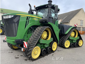 Farm tractor JOHN DEERE