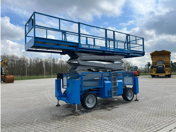 Scissor lift GENIE