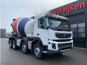 Used Volvo concrete truck FMX 500 8x4 Liebherr 9 m3 / Belt 12+4