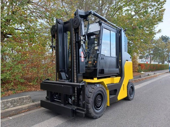 LPG forklift