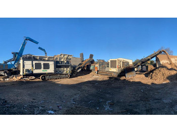 Industrial waste shredder TEREX