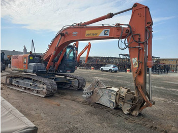 Crawler excavator Hitachi ZX220 LC (Abu Dhabi): picture 5