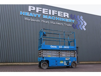 Scissor lift GENIE