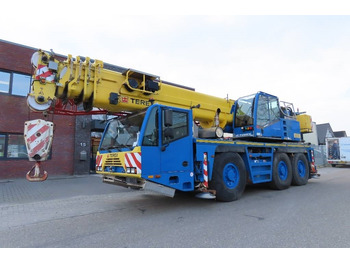 All terrain crane DEMAG