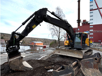 Excavator VOLVO