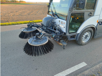 Industrial sweeper HAKO CITYMASTER 2200: picture 3