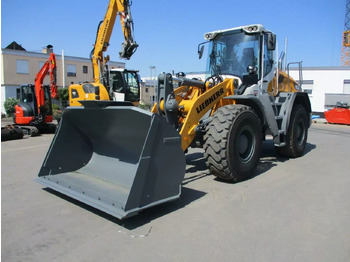 Wheel loader LIEBHERR L 526