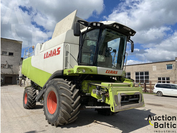 Combine harvester CLAAS Lexion 570