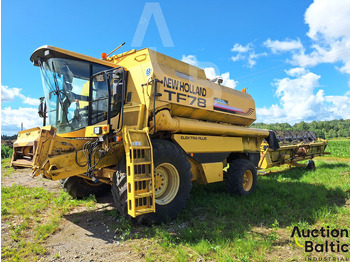 Combine harvester NEW HOLLAND