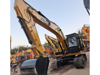 Crawler excavator CATERPILLAR 320D2