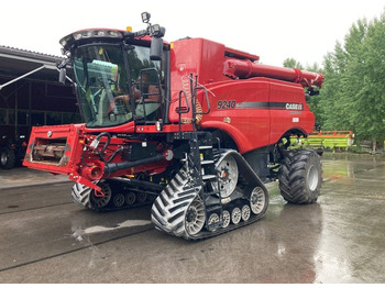 Combine harvester CASE IH