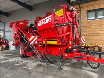 Grape harvesting machine ASA-LIFT