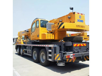 Mobile crane XCMG Official Second Hand QY70K-I 70t Telescopic Jib Pickup Truck Crane For Sale: picture 4