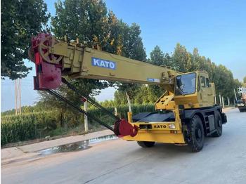 Rough terrain crane KATO