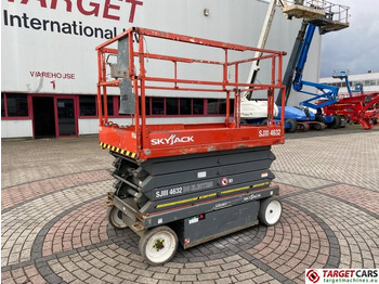 Scissor lift SKYJACK