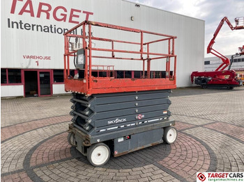 Scissor lift SKYJACK