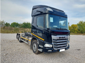 Hook lift truck DAF XD 450