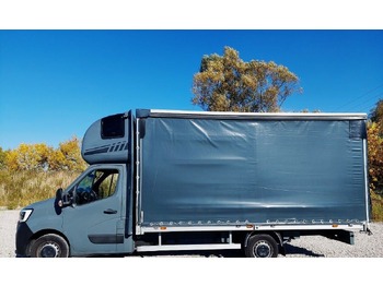 Curtainsider truck Renault Master: picture 2