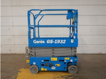 Scissor lift GENIE