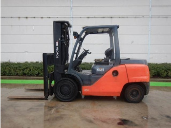 Diesel forklift TOYOTA