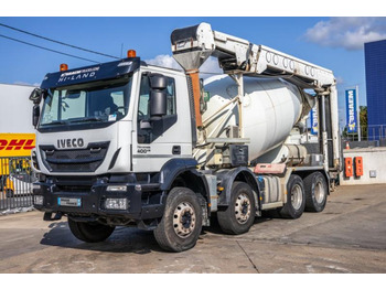 Concrete mixer truck IVECO Trakker