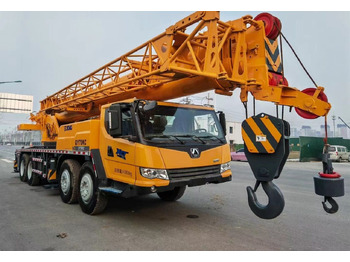 Mobile crane XCMG