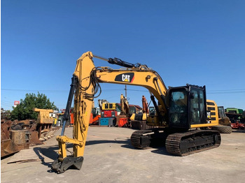 Crawler excavator CATERPILLAR 318