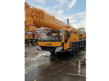 Mobile crane XCMG