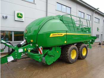 Square baler JOHN DEERE