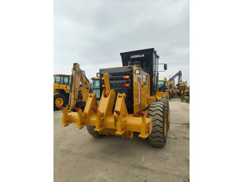 Grader CATERPILLAR 140K