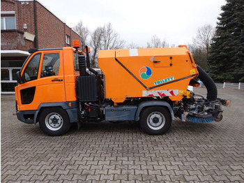 Road sweeper Multicar M30 HAKO FUMO Kehrmaschine + Schneeplatte 4x4: picture 2