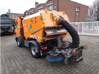 Road sweeper Multicar M30 HAKO FUMO Kehrmaschine + Schneeplatte 4x4: picture 4