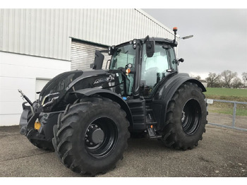 Farm tractor VALTRA T-series