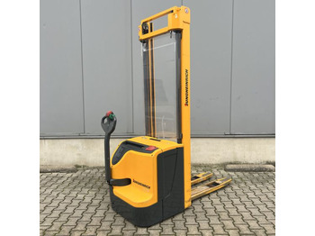 Stacker JUNGHEINRICH EJC