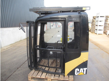 Cab CATERPILLAR