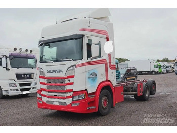 Cab chassis truck SCANIA R 580