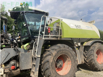 Farm tractor CLAAS Xerion 3800