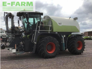 Farm tractor CLAAS Xerion 3800