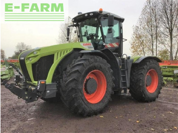 Farm tractor CLAAS Xerion