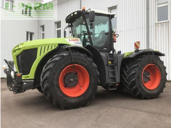 Farm tractor CLAAS Xerion 5000