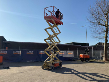 Aerial platform JLG