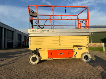 Aerial platform JLG