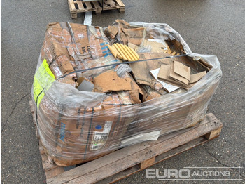 Construction equipment Pallet of Various Wooden Pot Stands: picture 3