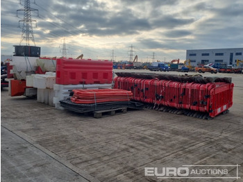 Construction equipment Bundle of Plastic Pedestrian Safety Barrier (5 of), Bundle of Metal Pedestrian Barrier (3 of), Bundle of Water Filled Barrier (3 of), Bundle of Plastic Mats: picture 3