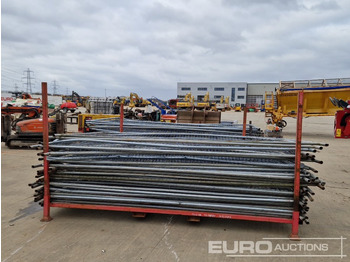 Construction equipment Stillage of Heras Fencing (2 of): picture 2