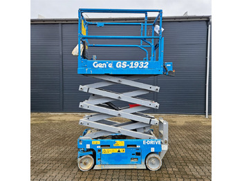 Scissor lift GENIE