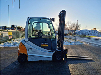 Electric forklift STILL RX60