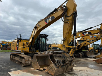 Crawler excavator CATERPILLAR 323